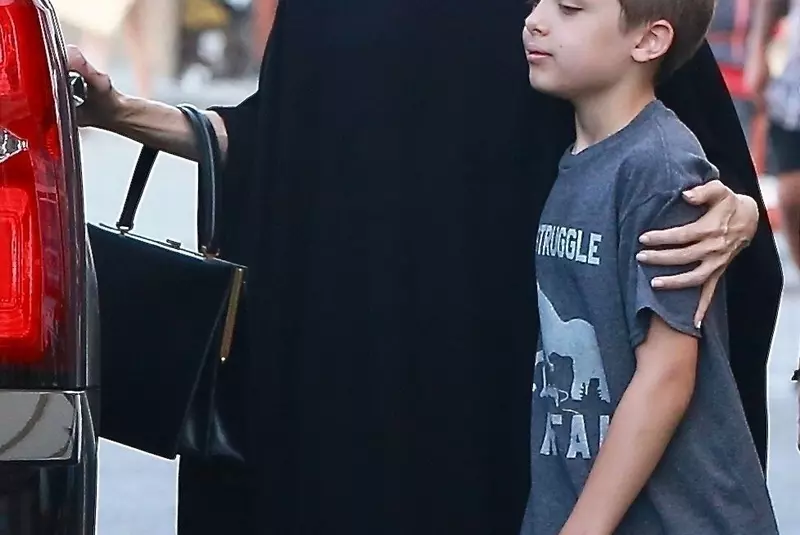 Angelina Jolie cu Shiloh și Zahara