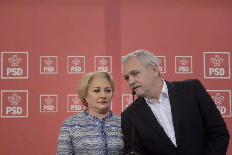 Evoluția din punct de vedere vestimentar a Vioricăi Dăncilă este vizibilă. Aici, în 2018