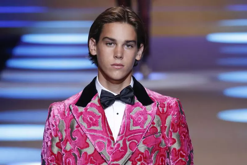 Pierce Brosnan, alături de fiii săi Sean, Dylan și Paris