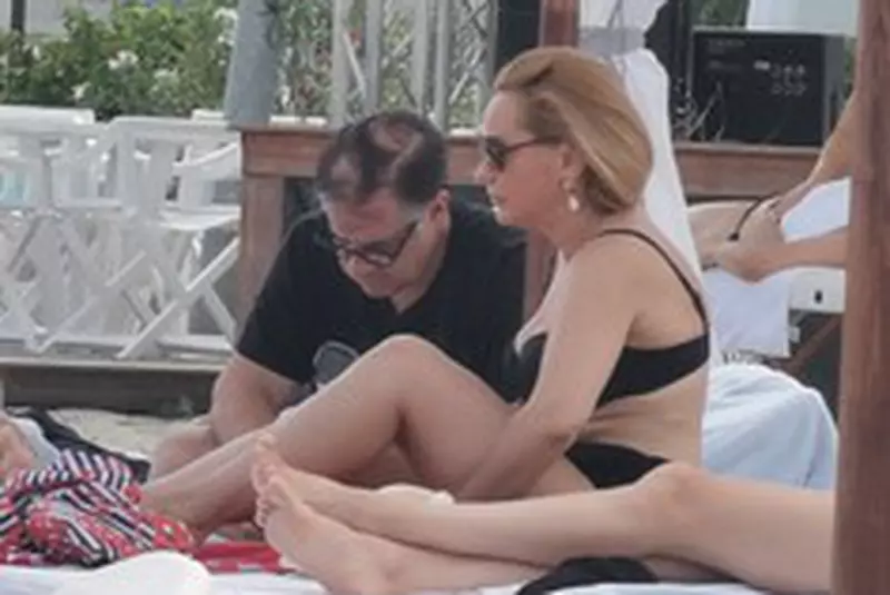 Andreea Esca în costum de baie