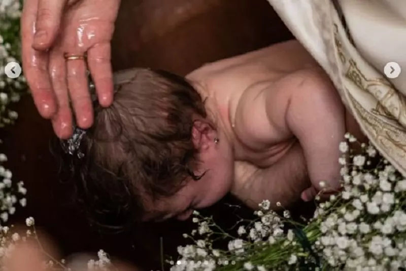 Feli Donose și-a botezat fetița în mare secret. Imagini inedite cu micuța Nora Luna