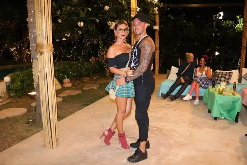 Concurenți și ispite la Insula Iubirii