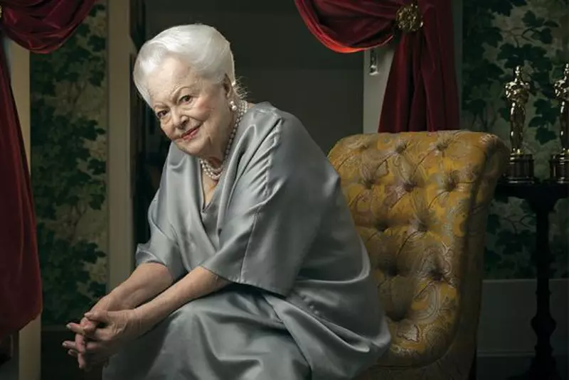 Leslie Howard, Vivien Leigh și Olivia de Havilland, în „Pe aripile vântului' (1939)