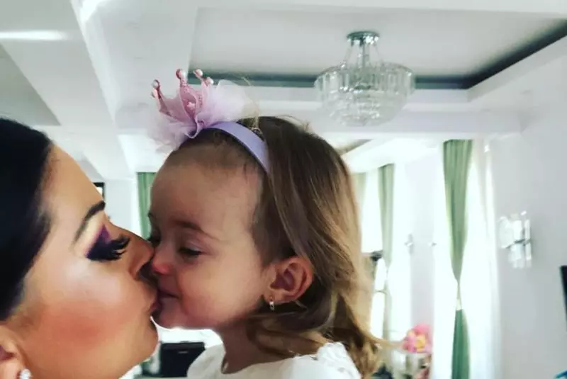 Imagini de la botezul lui Iris, fetiţa Gabrielei Cristea