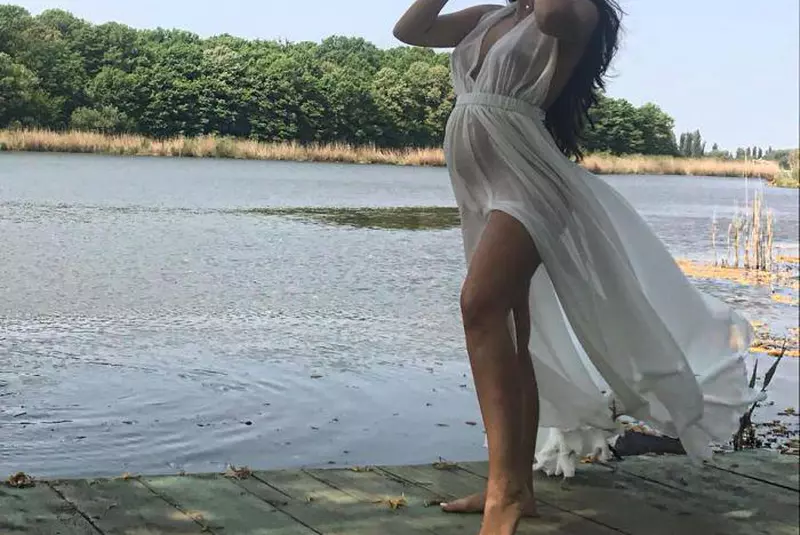 Elena și soțul ei, Răzvan