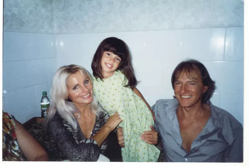 Trupa Gama, formată din Gheorghe Gheorghiu, Mihai Constantinescu şi iubitele lor, Anca Ţurcaşiu şi Anastasia Lazariuc