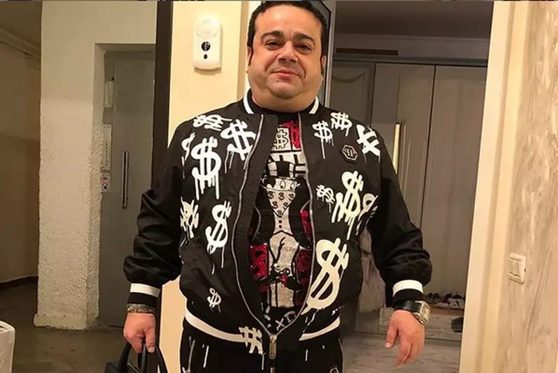 Adrian Minune și Karmen