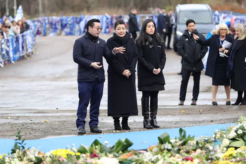 Prințul William și Kate Middleton au transmis condoleanțe, anul trecut, după tragedia aviatică în care a murit patronul Leicester City, Vichai Srivaddhanaprabha, al cincelea cel mai bogat om din Thailanda