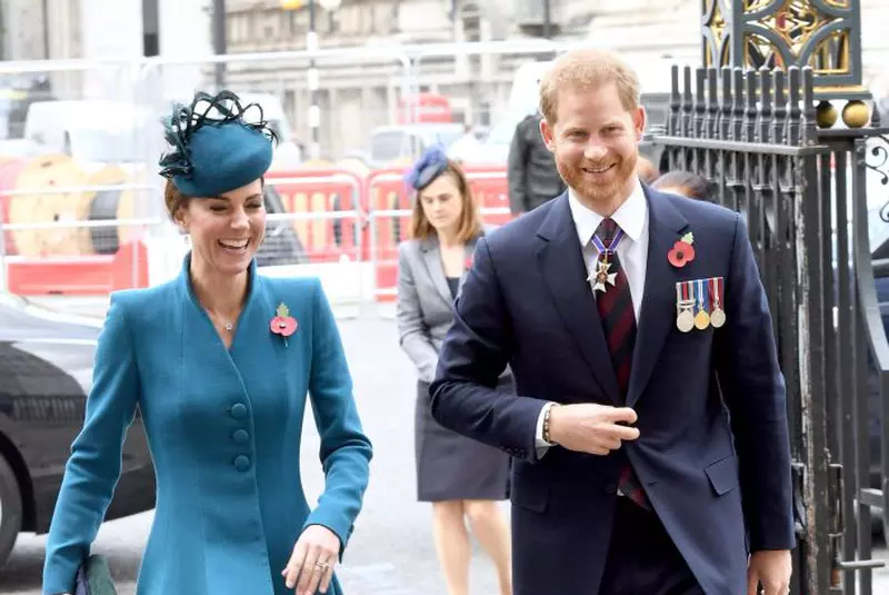 Prințul Harry și buna lui prietenă Kate Middleton, în 2011