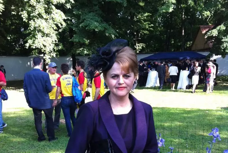 Marcel Ciolacu, alături de fiul său, student la Medicină