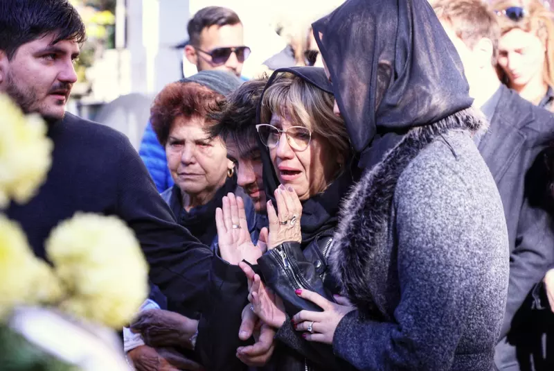 Soției lui Leo Iorga i s-a făcut rău la înmormântare.