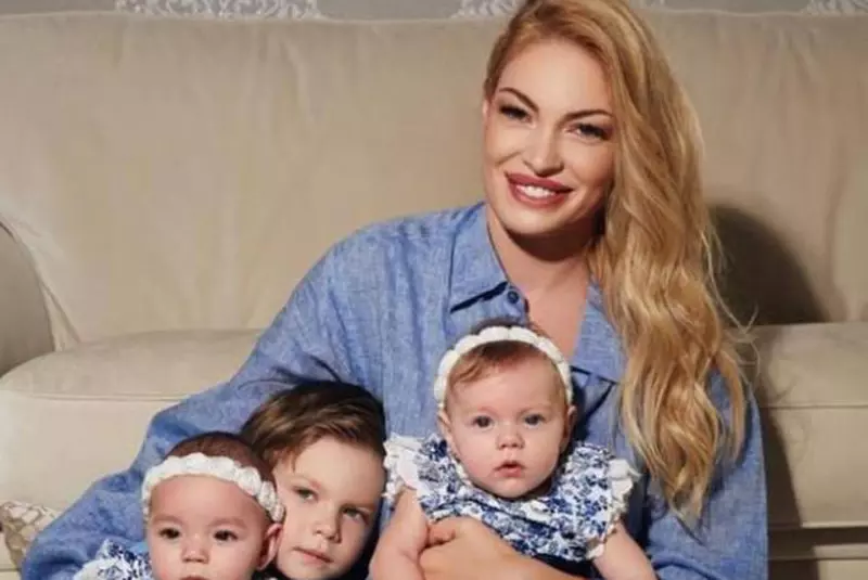 Gemenele Valentinei Pelinel - Indira Maria și Rania Maria