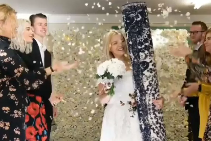 Bekki-Cocks-s-a-căsătorit-cu-un-covor-1