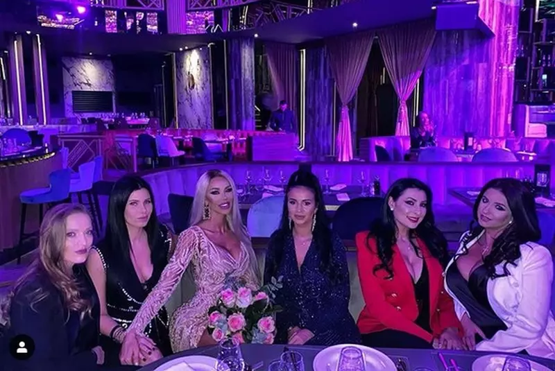 Bianca Drăgușanu și ofsta soție a lui Alex Bodi, la ziua de naștere a omului de afaceri.
