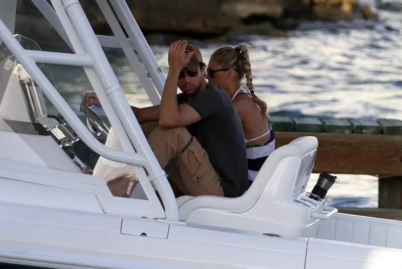 Enrique Iglesias and Anna Kournikova Dine in Miami