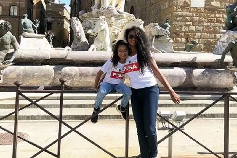 Laurette-rupe-tacerea.-Ce-face-fostul-ei-iubit-pentru-fiica-pe-care-o-au-impreuna-4-1024×576