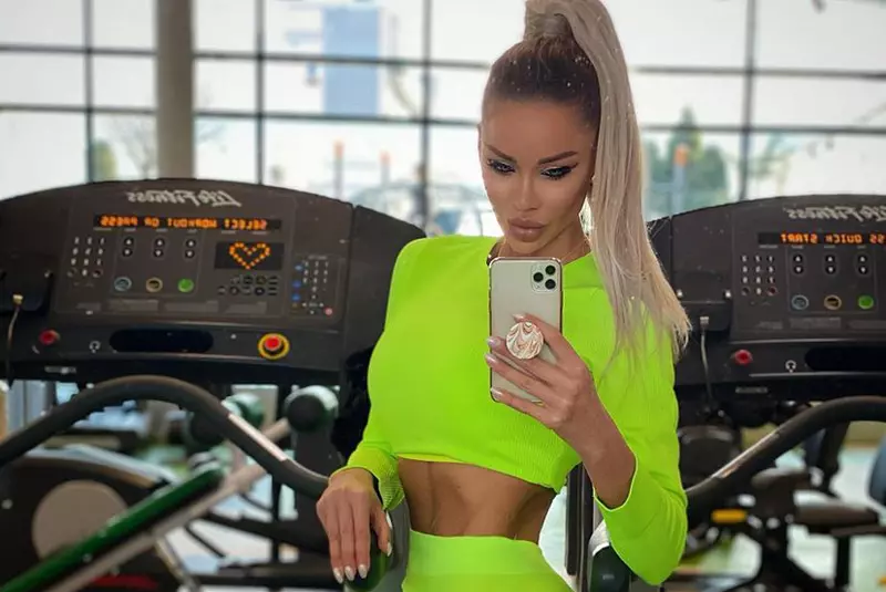 Bianca-Drăgușanu-11