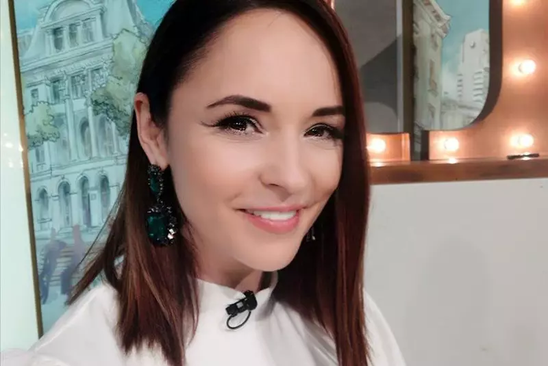 imagini-rare-cu-andreea-marin-si-violeta-cum-isi-rasfata-vedeta-tv-fiica-video-492226