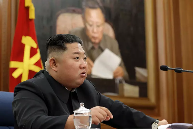 N.K. leader offers condolences over former first lady’s death