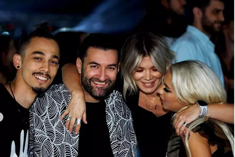 Gina-Pistol-si-Smiley-1-1024×676-1