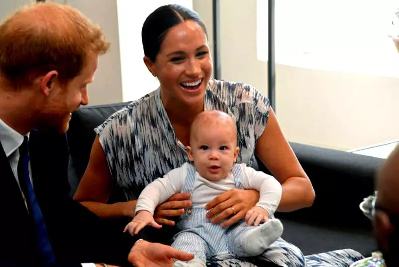 Harry and Meghan to end media contact with British tabloids