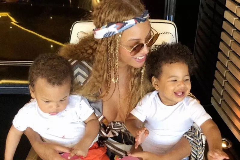 Celebrity Social Media Photos!