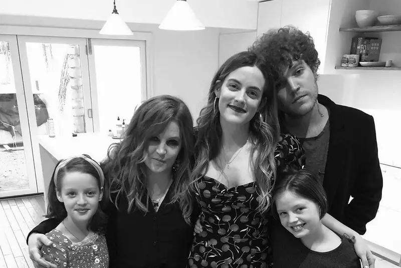 Nepotul-lui-Elvis-a-murit