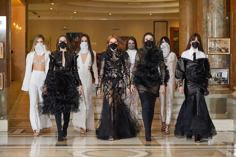 Primul-Fashion-Show-în-format-video-1
