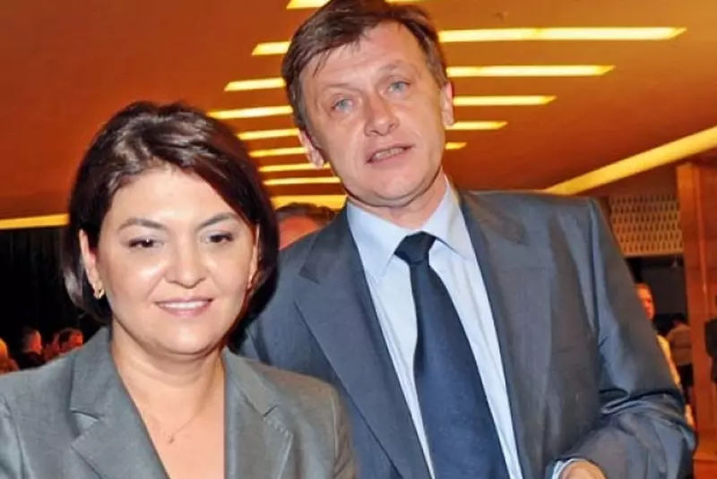 4390-249121-fam-1140×570