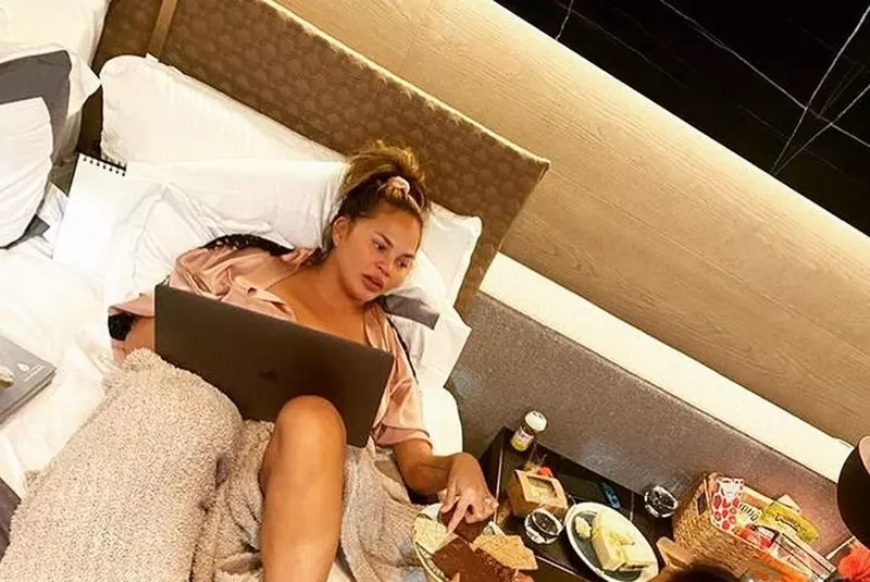 Chrissy-Teigen-1
