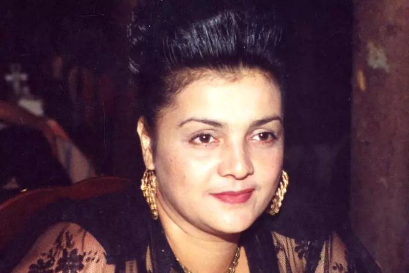 Cornelia catanga si sotul ei