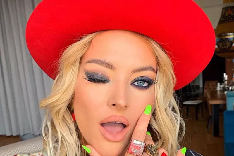 Oana. sora Deliei, are doi copii