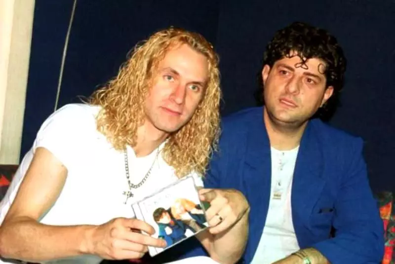 Tavi-Colen-deranjat-de-Larisa-Oprea