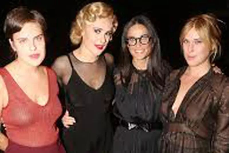 5a207ea56b40b6e315de23b4ccfa9a07-1