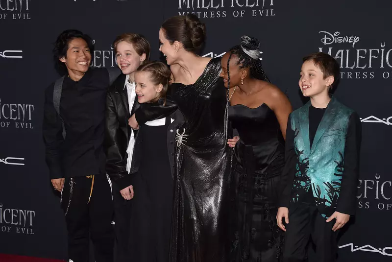 Angelina Jolie takes her kids to the movies