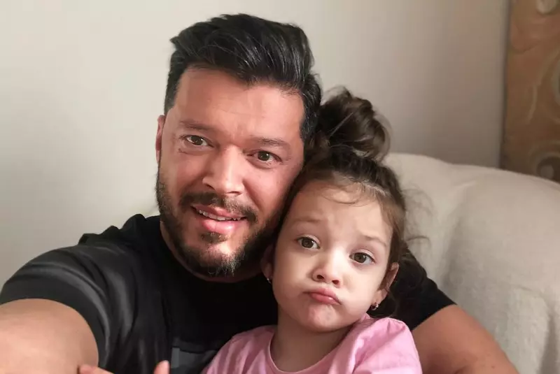 Bianca-Dragu_anu-Victor-Slav-_i-Sofia-Natalia-1