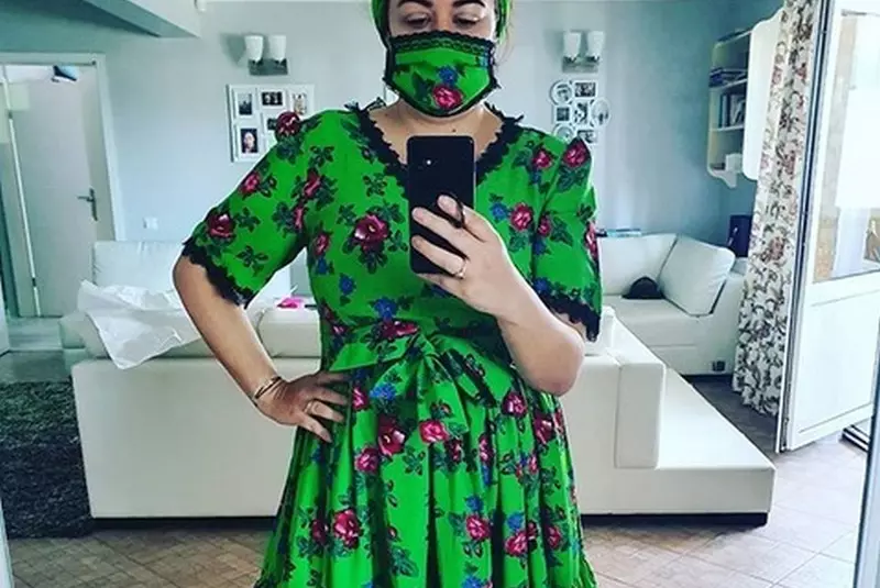 oana-roman-craciun-1024×1024-1