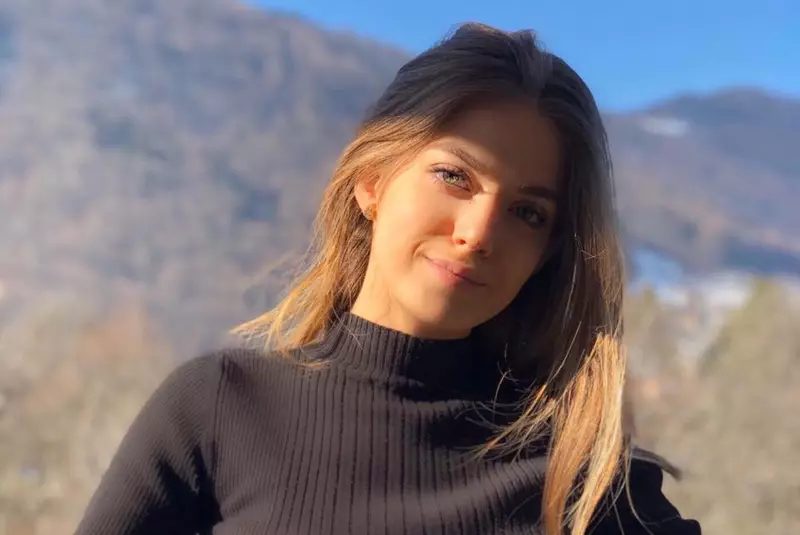 cum arata mara oprea 2