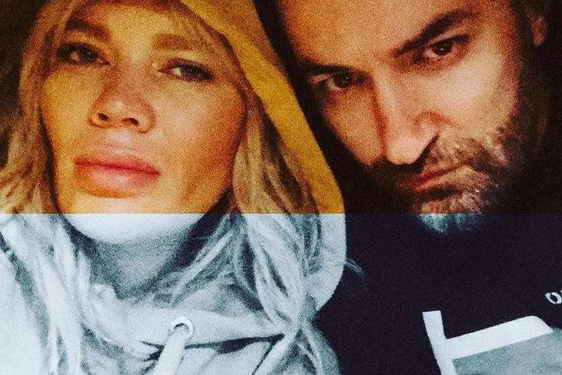 Gina-Pistol-Smiley-fetiță-1