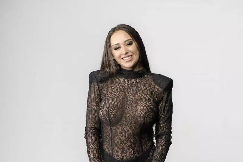 Cine este Roxana Răpăilă de la Burlacul