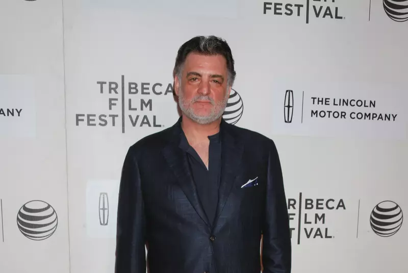 Joseph Siravo a murit