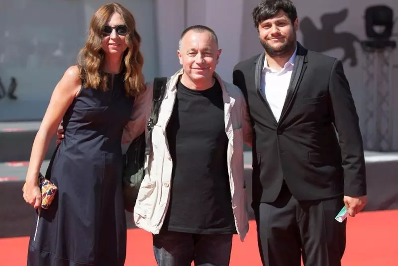 catalin-tolontan-mirela-neag-colectiv_tb730