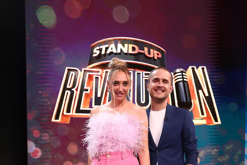 Stan-up-Revolution-1