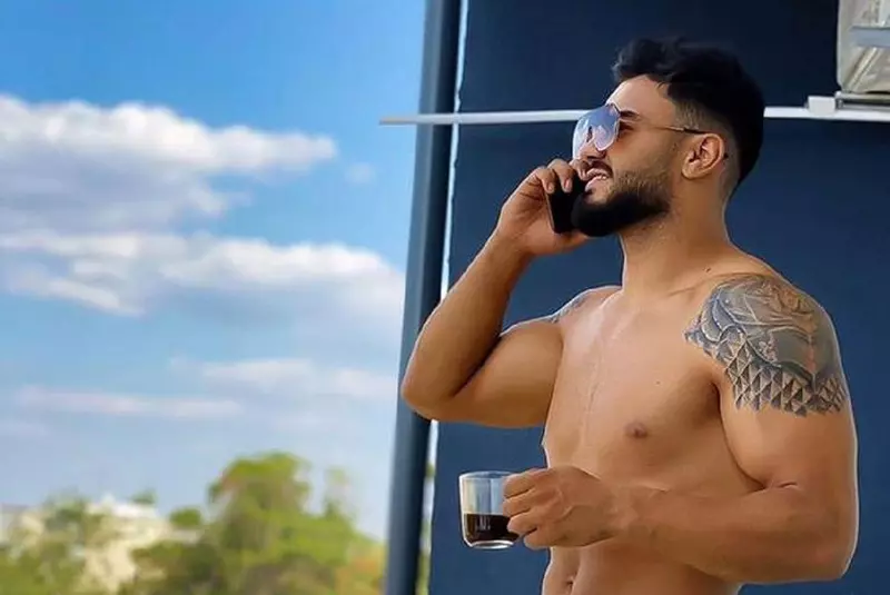 b02bab95-7fa9-4480-8e40-a9a26fc2d518