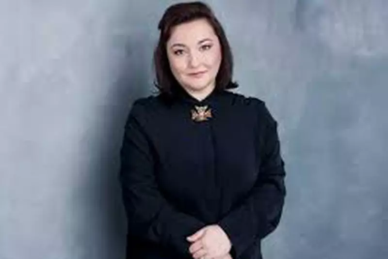 ecaterina-ladin-este-din-nou-dalida-din-las-fierbinti-actrita-a-revenit-la-filmari-2