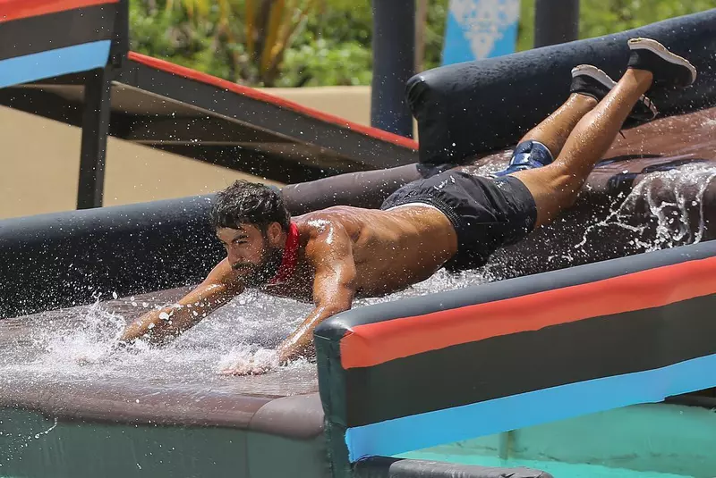 scandal-culita-sterp-raluca-dumitru-survivor-1