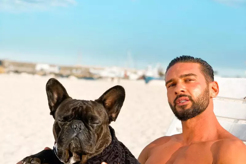 dorian-popa-are-o-relatie-superba-cu-mamisor-dar-nu-s-a-dus-la-inmormantarea-tatalui-1-Copy