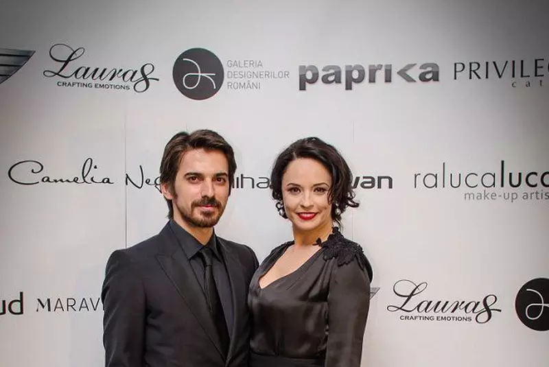 085e92e25b8d4be143ae16d56de81c5e