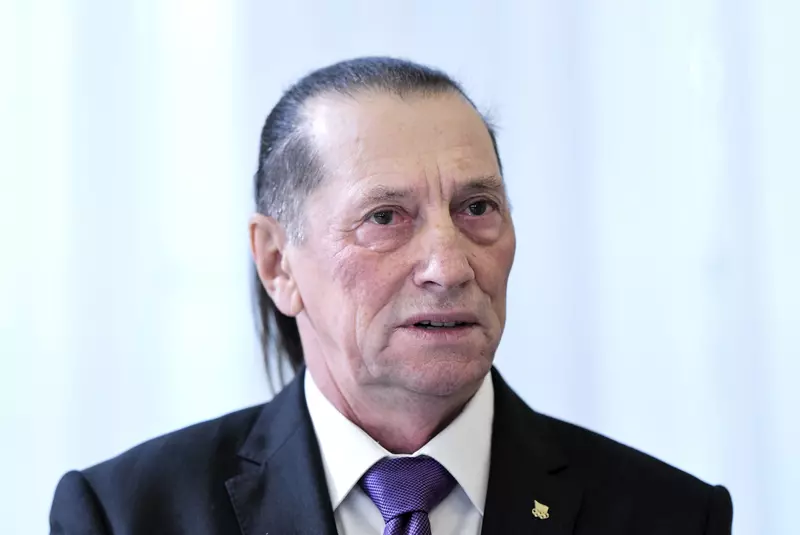 TEATRUL ODEON – CEREMONIE – CETATEAN DE ONOARE AL MUNICIPIULUI B