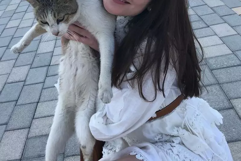 monica-gabor-impacare-mr-pink